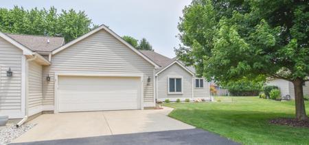 40 Oakdale Lane