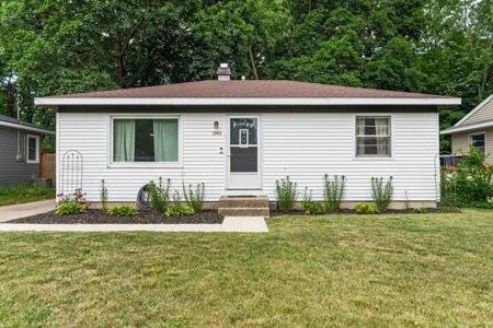 1944 Oakcliff Drive