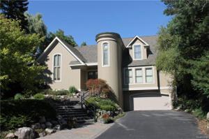 3131 BAY SHORE Drive