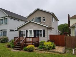596 LAKESIDE Park