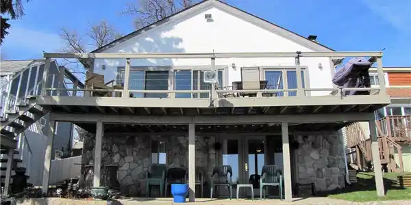 843 Pine Tree W Road