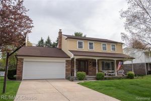 2915 SATURN DR