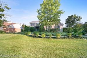 6303 GOLF VIEW Drive