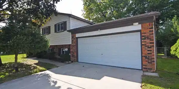 2941 GOLFHILL Drive