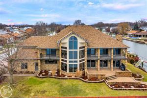 23355 CLAIRWOOD