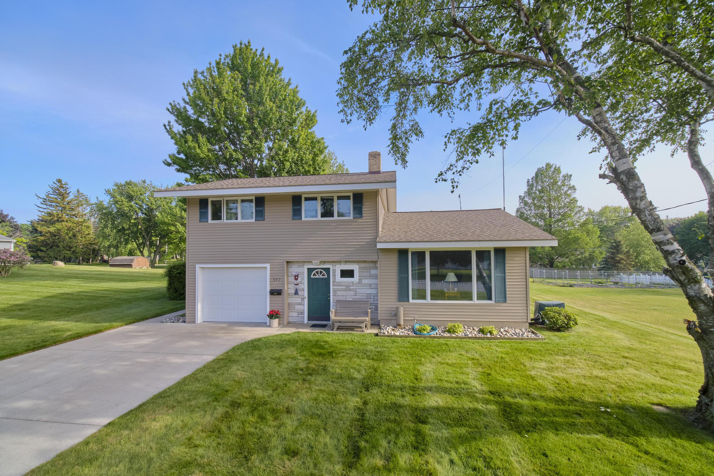 Image 1: Front of Home