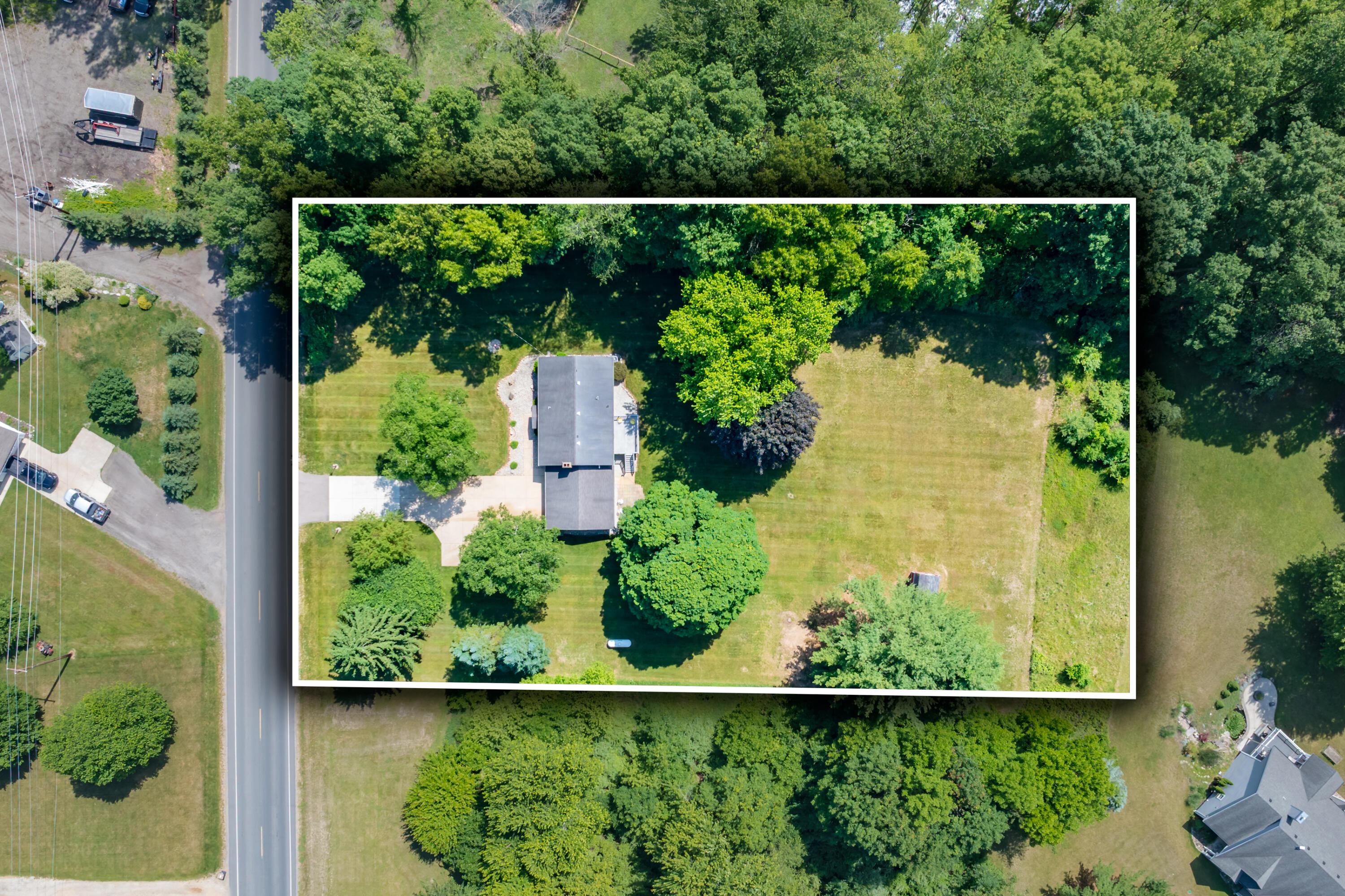 Image 2: S Ave E 7732 Scotts 49088-45