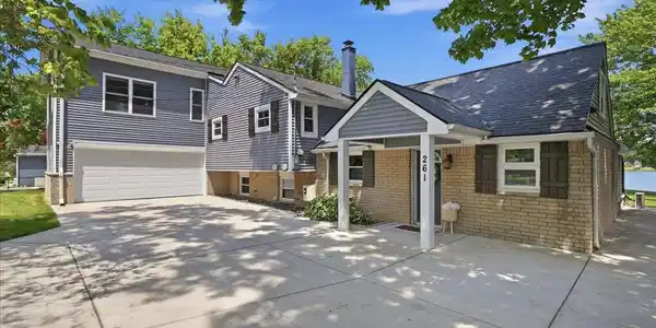 261 Reymont Road