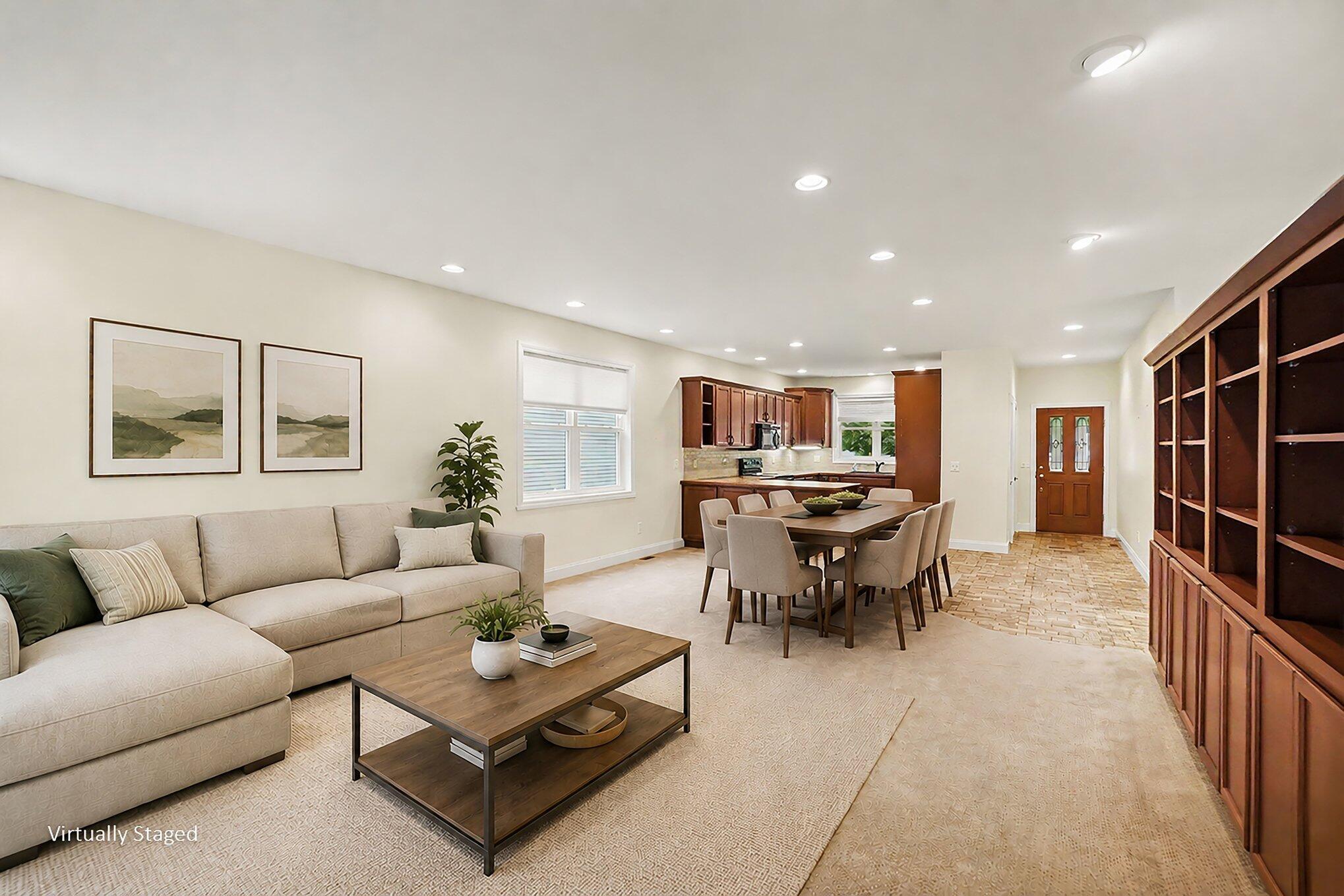Image 3: Living/dining