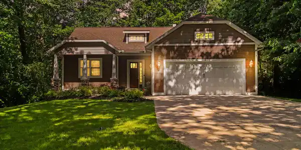 6288 Hawthorne Court