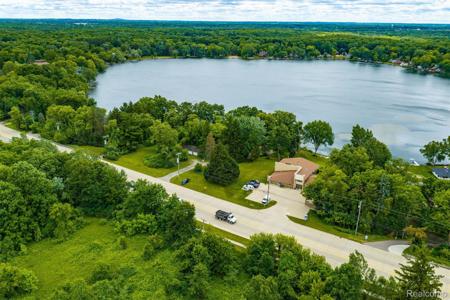 11034 Grand River Road
