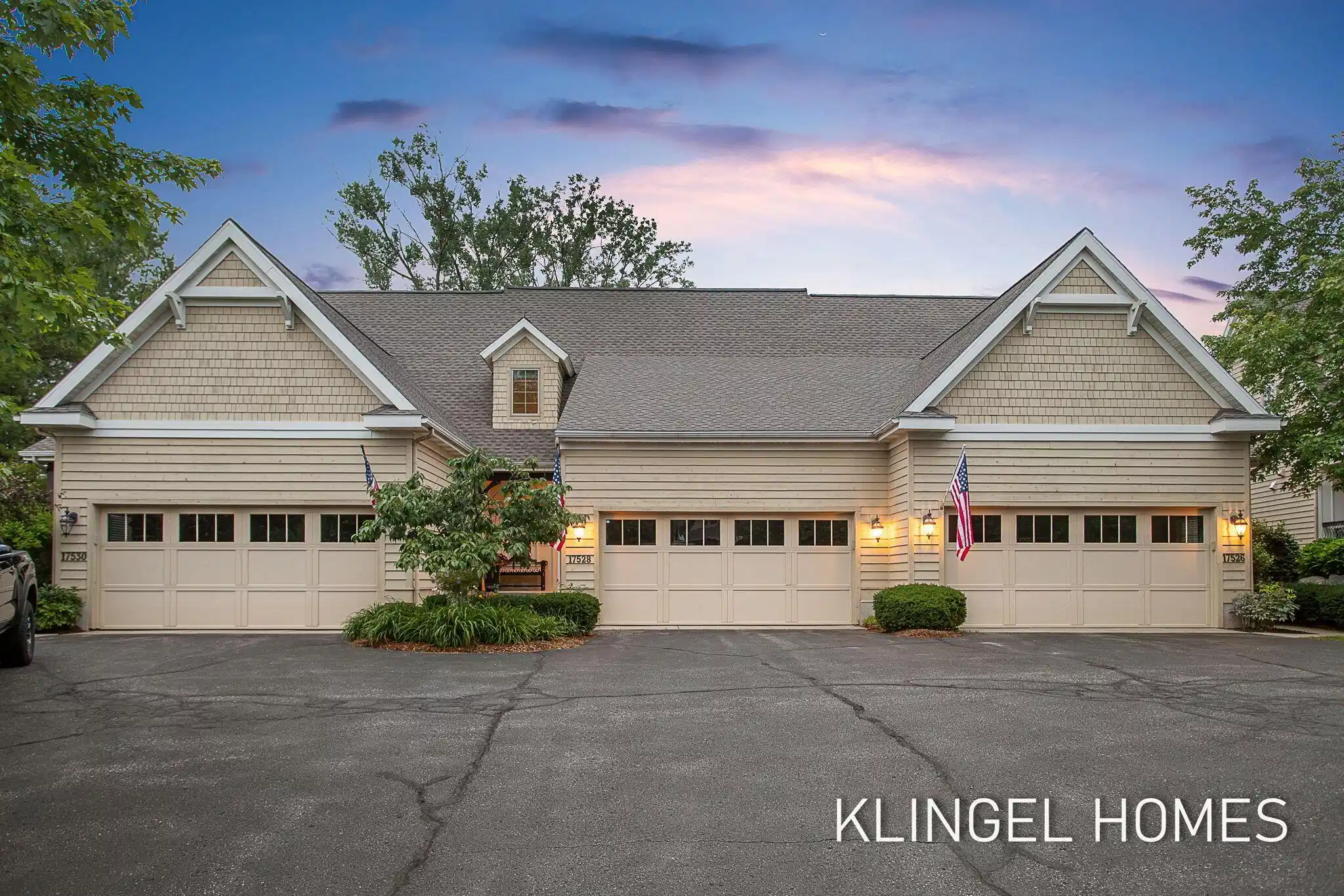 Image 1: 214-web-or-mls-17528-n-fruitport-rd