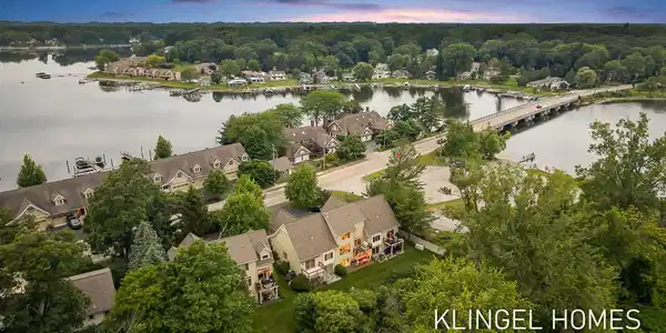 Image 3: 190-web-or-mls-17528-n-fruitport-rd