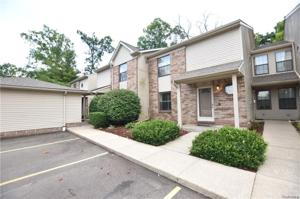 4909 OAK HILL Drive