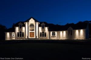 6821 STRAWBERRY LN
