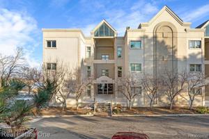 3276 ISLAND COVE DR UNIT 250 Drive