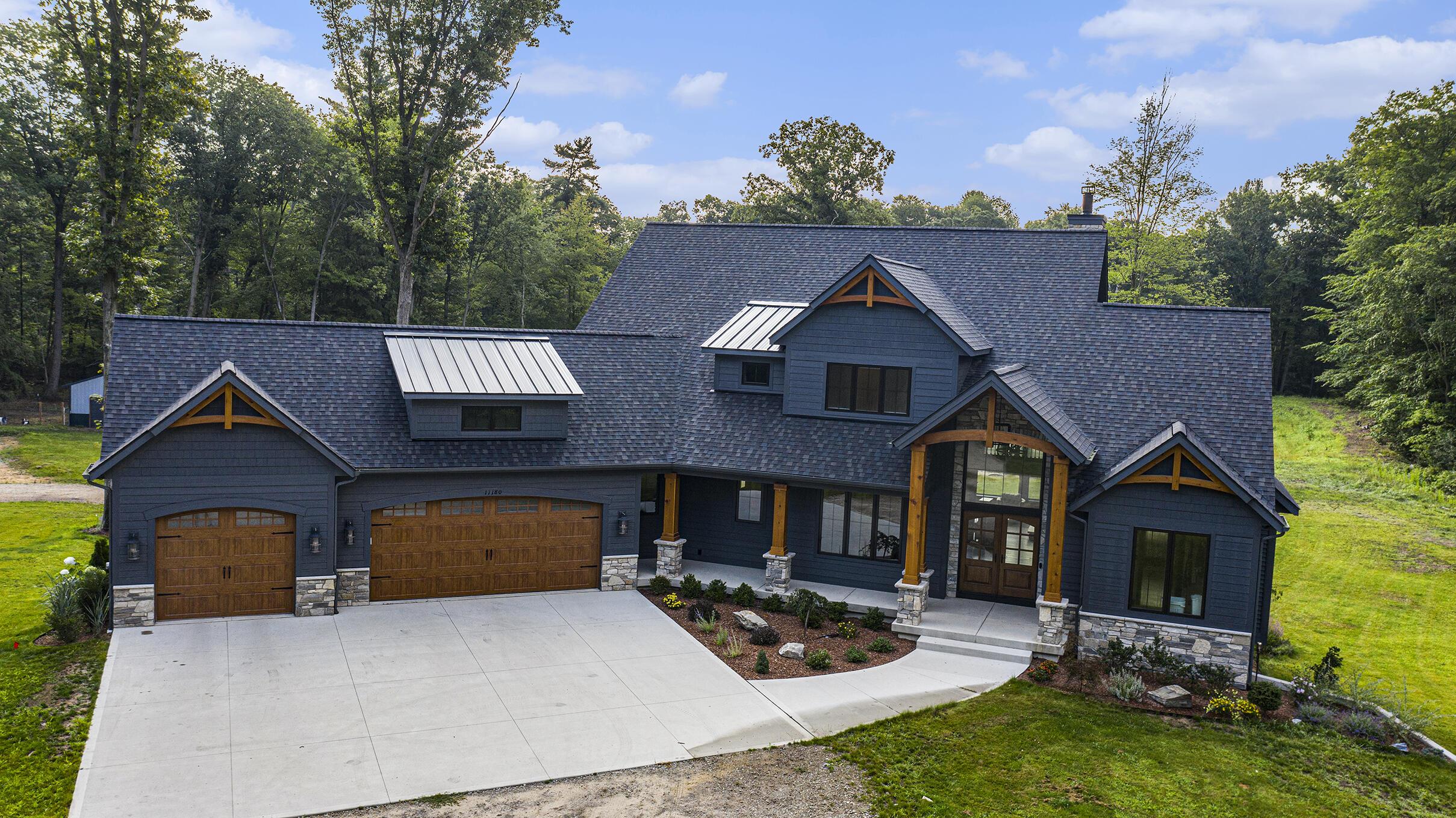 Image 2: Exterior - Front 4