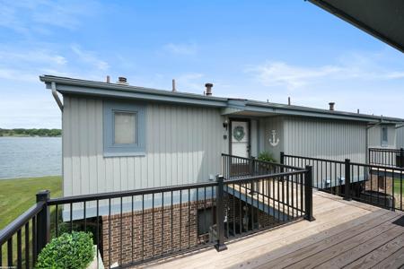 1715 River Road