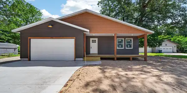 170 N 6th Avenue