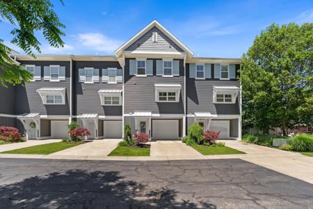 160 Keewatin Way