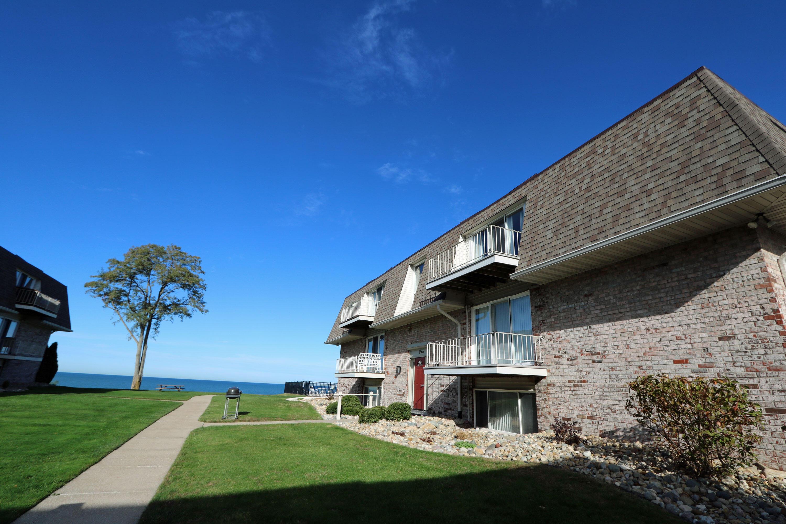 Image 1: 3620-Lakeshore-Dr-F11-Front