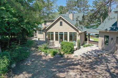 8431 Drake Lane