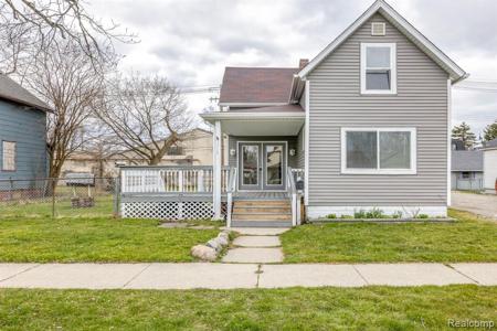 1513 Poplar St.