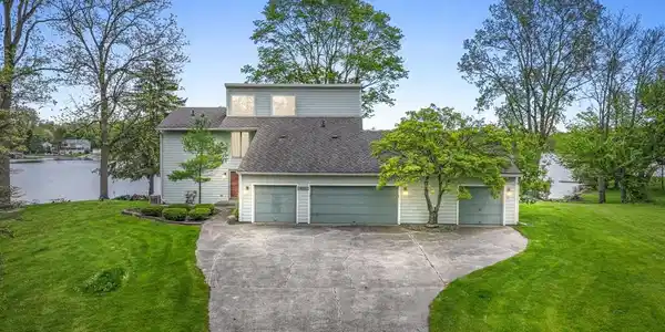 4161 Southwoods Drive