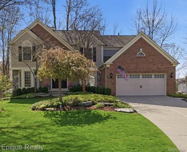 2568 Canoe Circle Drive