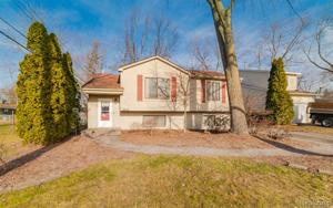 4918 CHIPMAN Drive