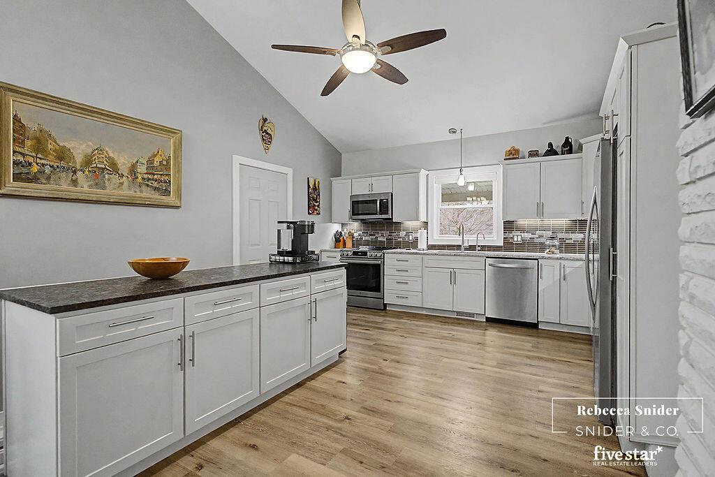 Image 2: 05_3X0A6994