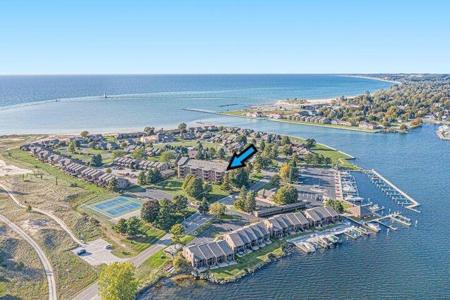 368 Harbor Drive