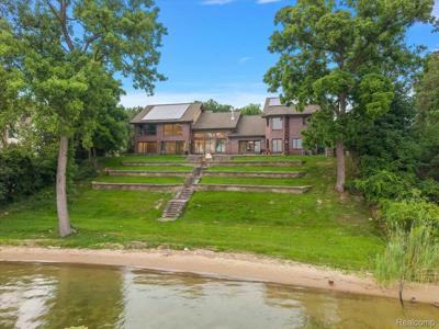 2612 Cove Lane