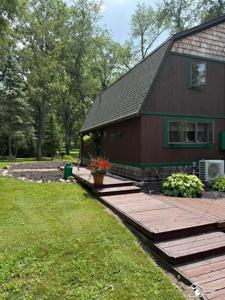 1193 Sand Lake Highway