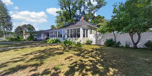 Image 3: 1210 Ruddiman Drive (4 of 42)