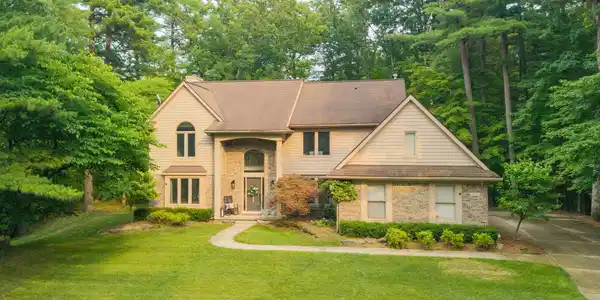 576 Indian Trail