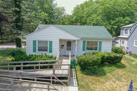 703 N 9th Street