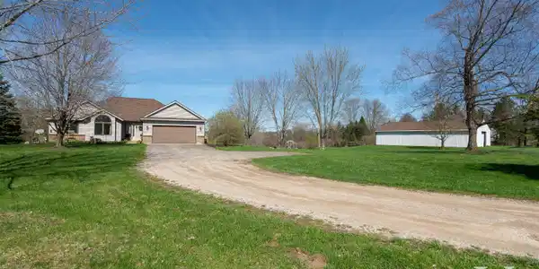 Image 4: WoodlandPark-64