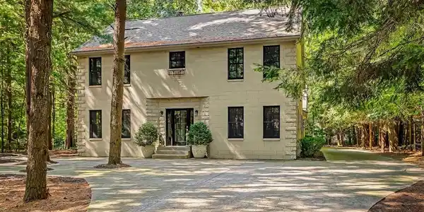 6195 Bayou Trail