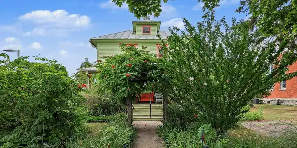Image 2: Front of Home