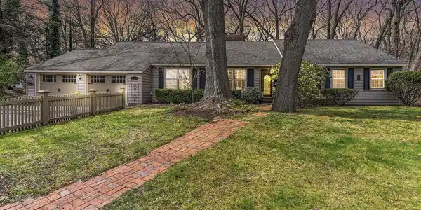 17887 N Fruitport Road