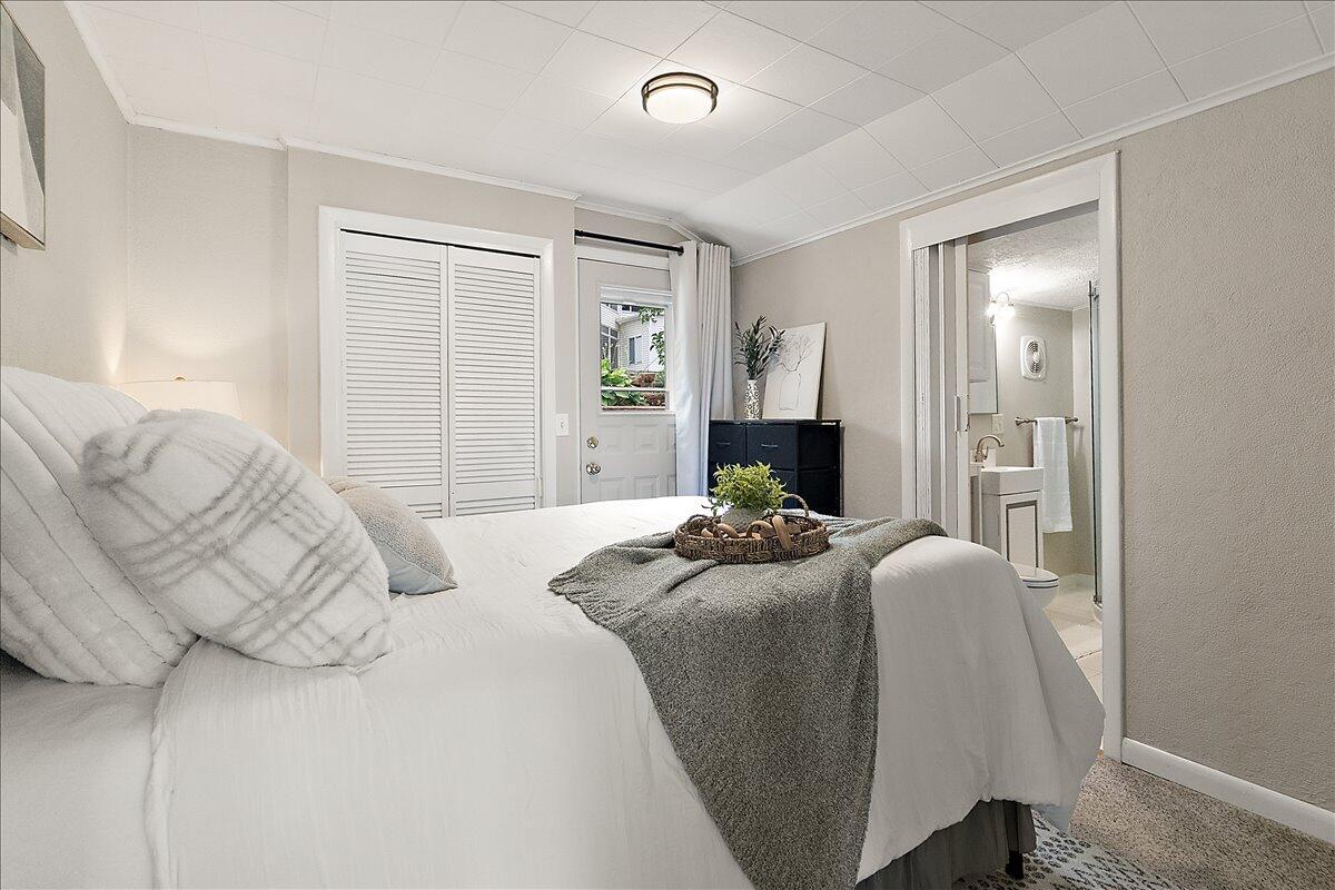 Image 4: 48-6444 Lakeshore Drive-48
