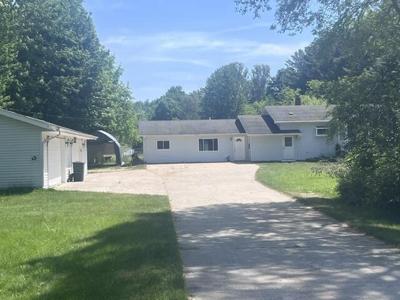 8671 13 Mile Road