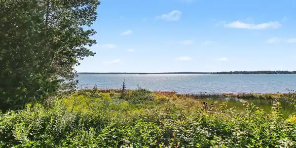 Image 4: Bay View