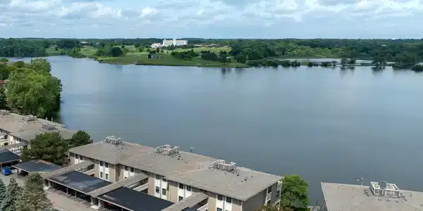 873 Cliffs Drive