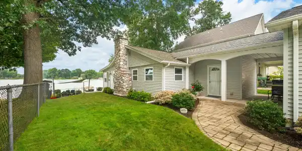 52390 Twin Lakeview Drive