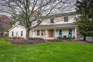 6241 PINEWOOD Drive
