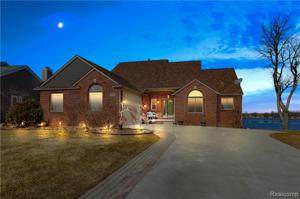 359 COVE VIEW Drive
