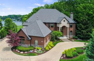 4591 OAK POINTE Drive