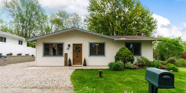 869 Alan Drive